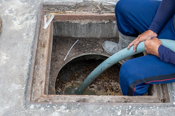 regular grease trap pumping helps prevent clogs, odors, and backups in your restaurant's plumbing system